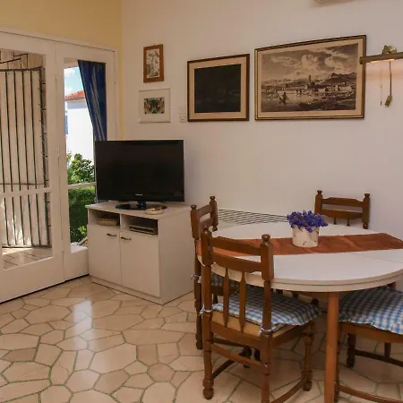 Apartment Apartman Nora Postira