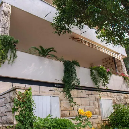 Apartman Nora Apartment