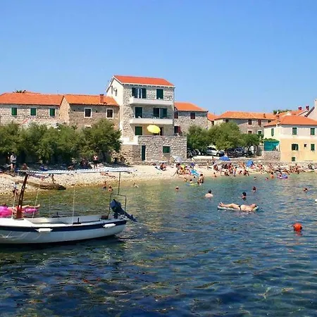 Apartman Nora * Postira